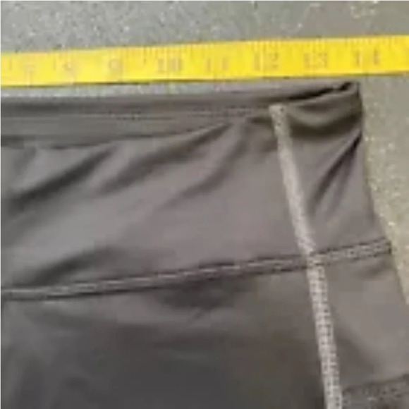 NWT Puma Women's Black Logo Stretch Cleverdry Tech Fitness Shorts Size Large - Picture 6 of 13